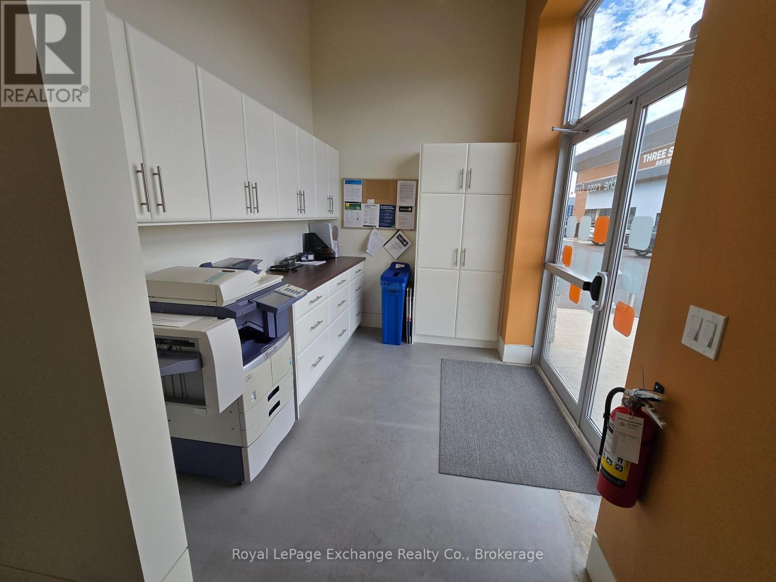 Unit 1 - 1246-b Goderich (highway 21) Street N Property Photo 16