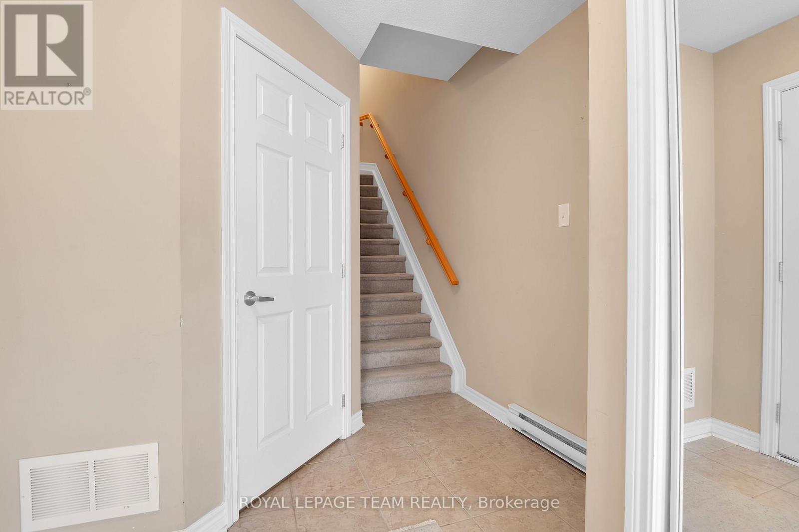 920 Messor Crescent Property Photo 6