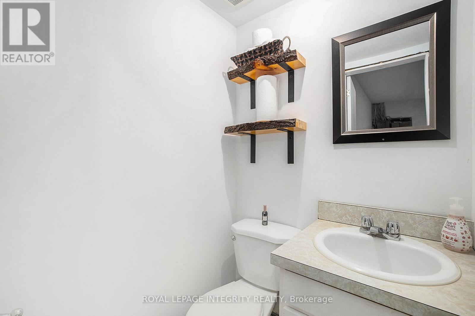 2 & 12 North Street N Property Photo 16