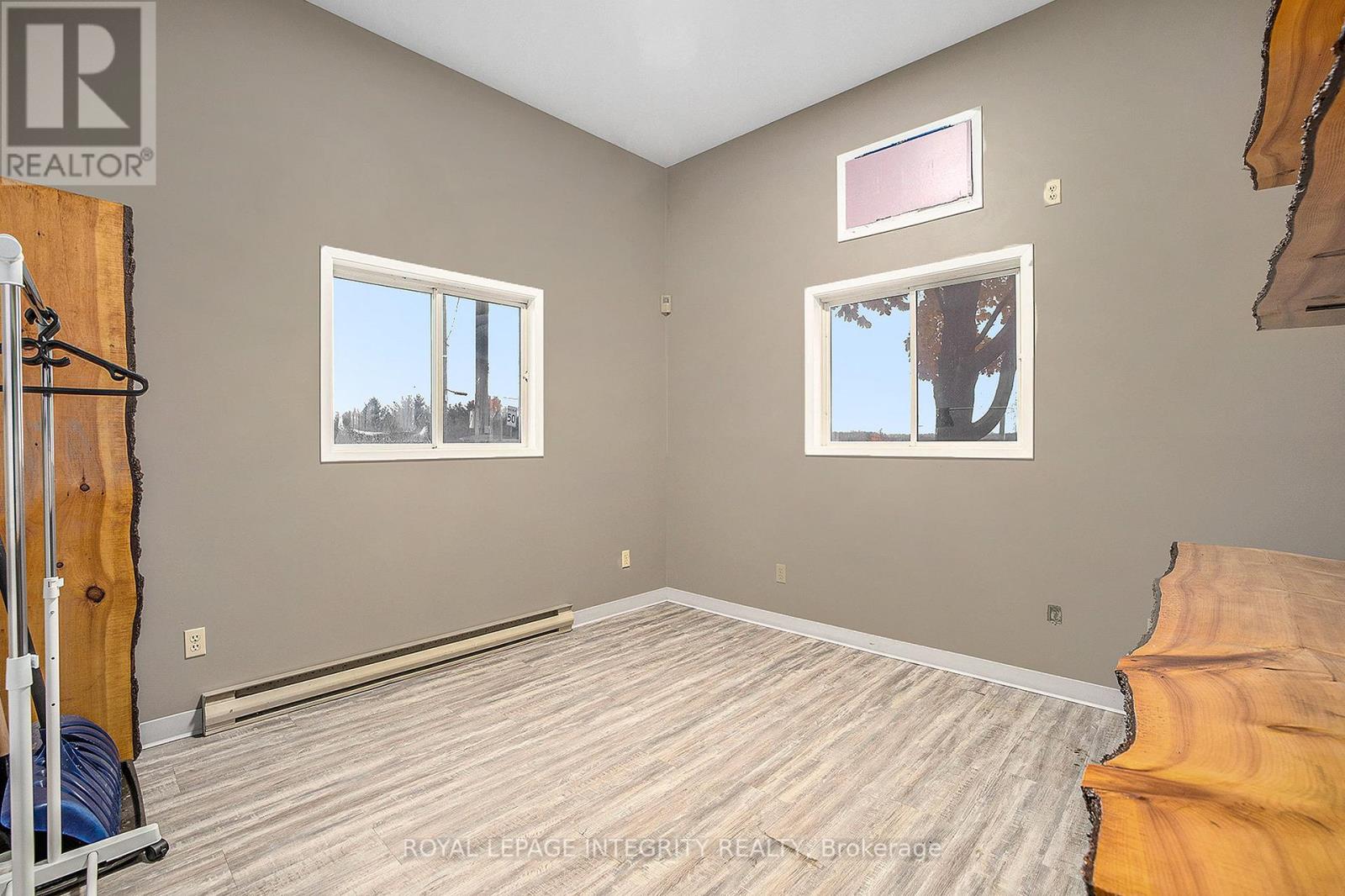 2 & 12 North Street N Property Photo 17