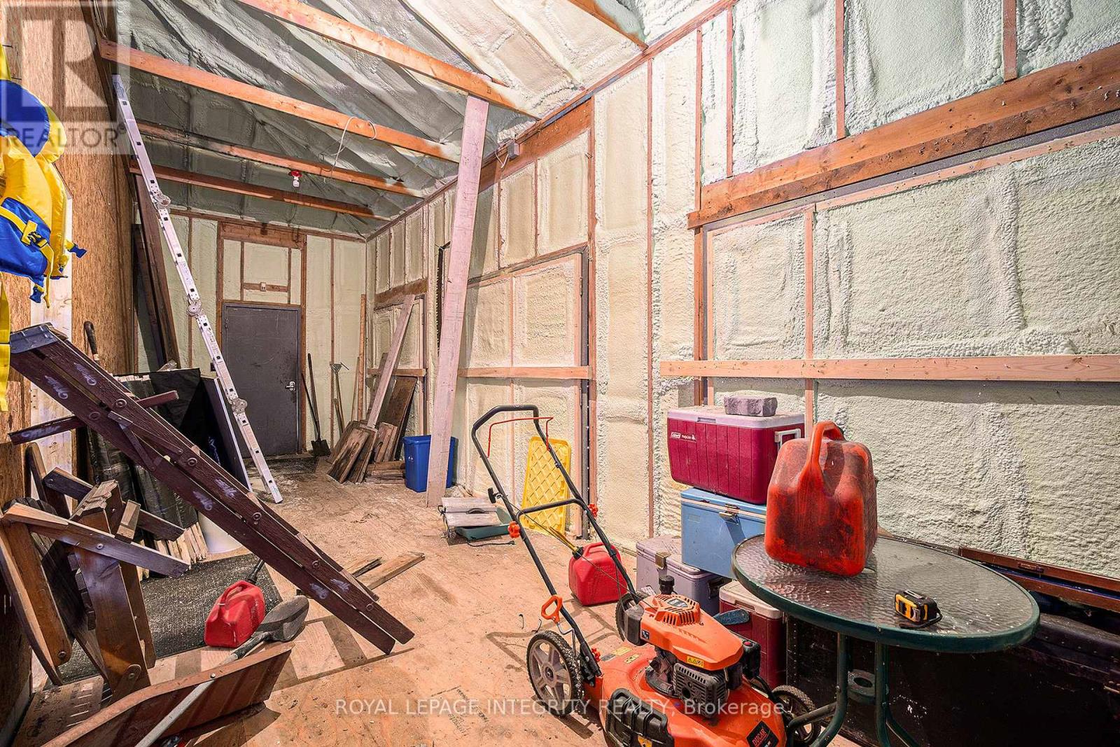 2 & 12 North Street N Property Photo 21