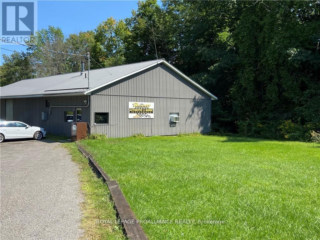 2407 County Road 46 Road Property Photo 1