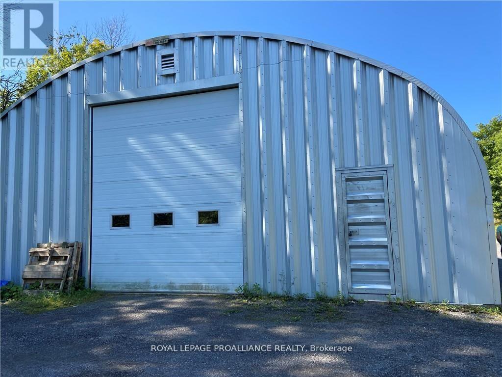 2407 County Road 46 Road Property Photo 2