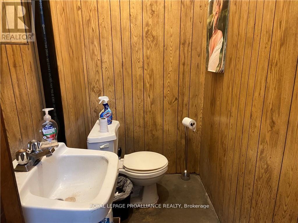 2407 County Road 46 Road Property Photo 8