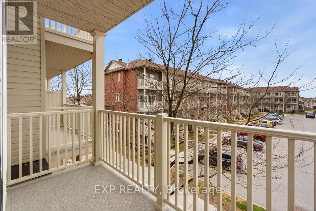 32 - 2621 Longfields Drive Property Photo 11