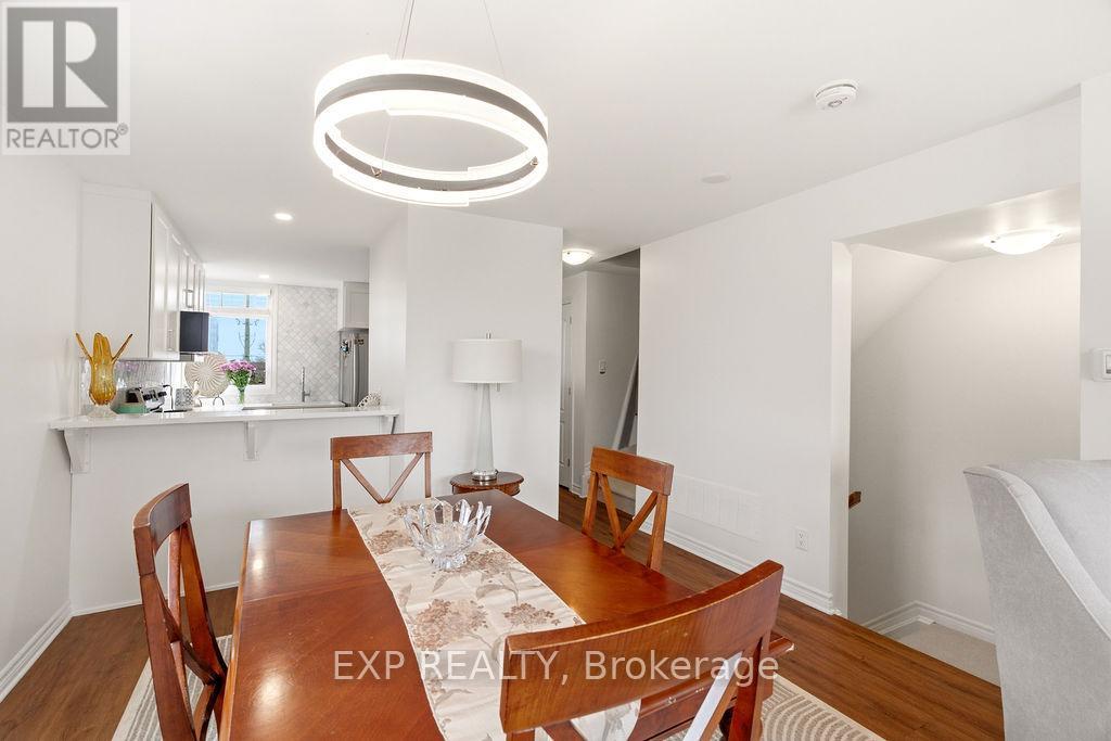 32 - 2621 Longfields Drive Property Photo 12