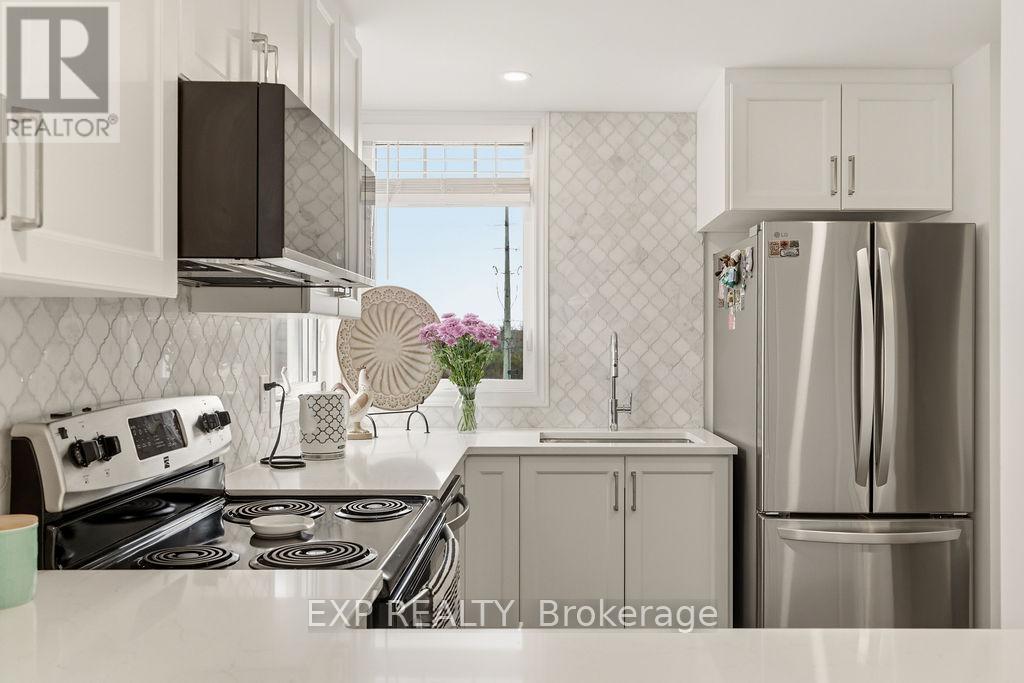 32 - 2621 Longfields Drive Property Photo 14