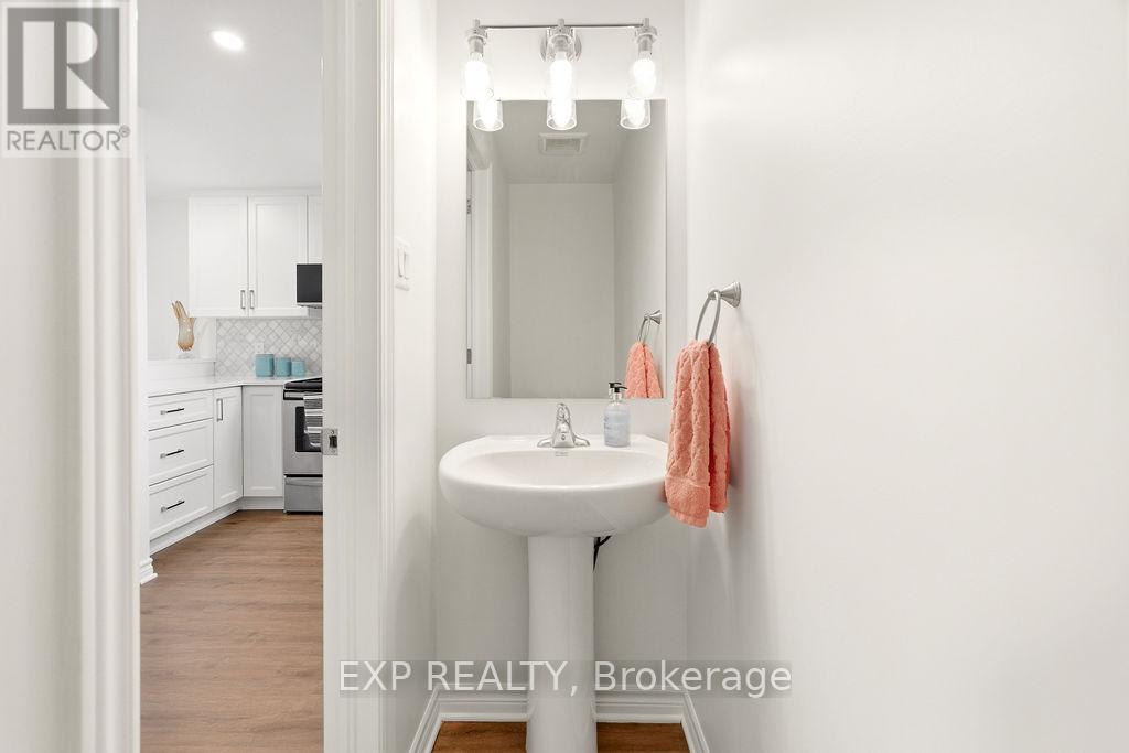 32 - 2621 Longfields Drive Property Photo 17