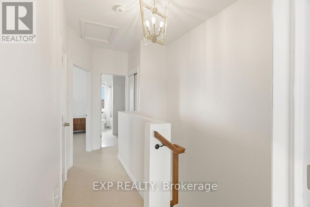 32 - 2621 Longfields Drive Property Photo 18