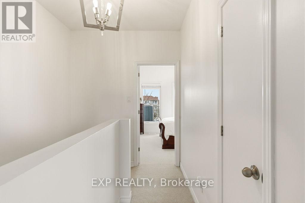 32 - 2621 Longfields Drive Property Photo 19