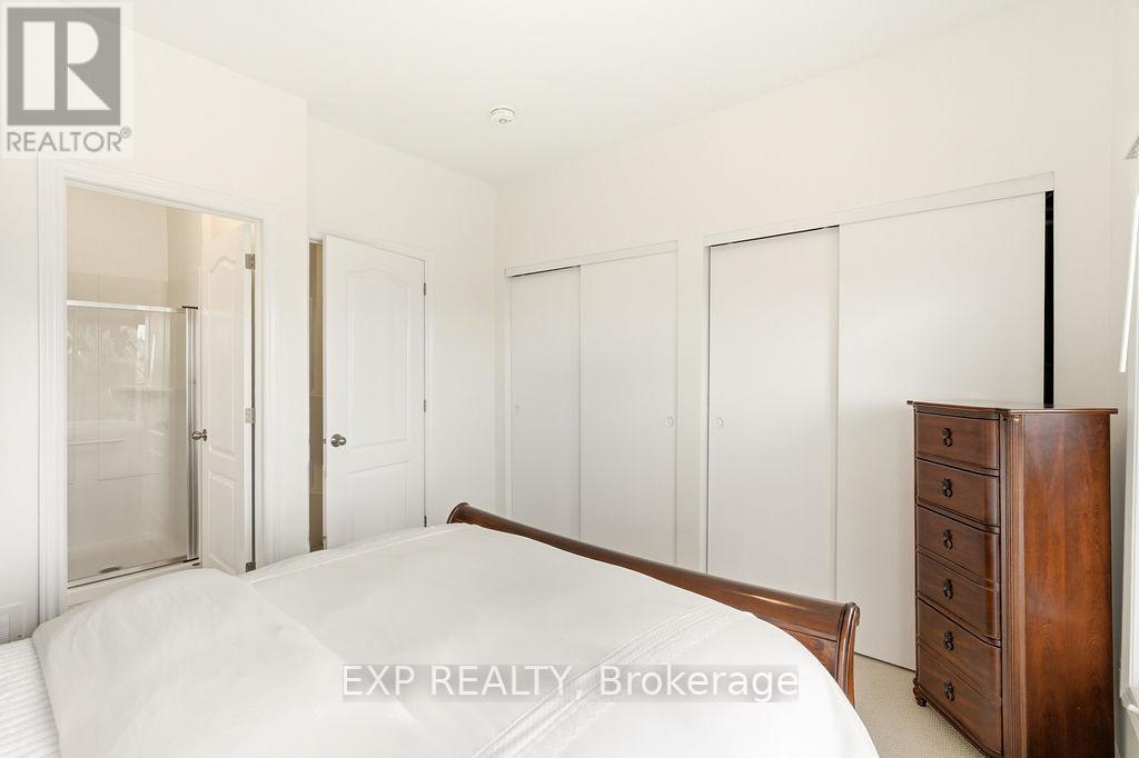 32 - 2621 Longfields Drive Property Photo 24