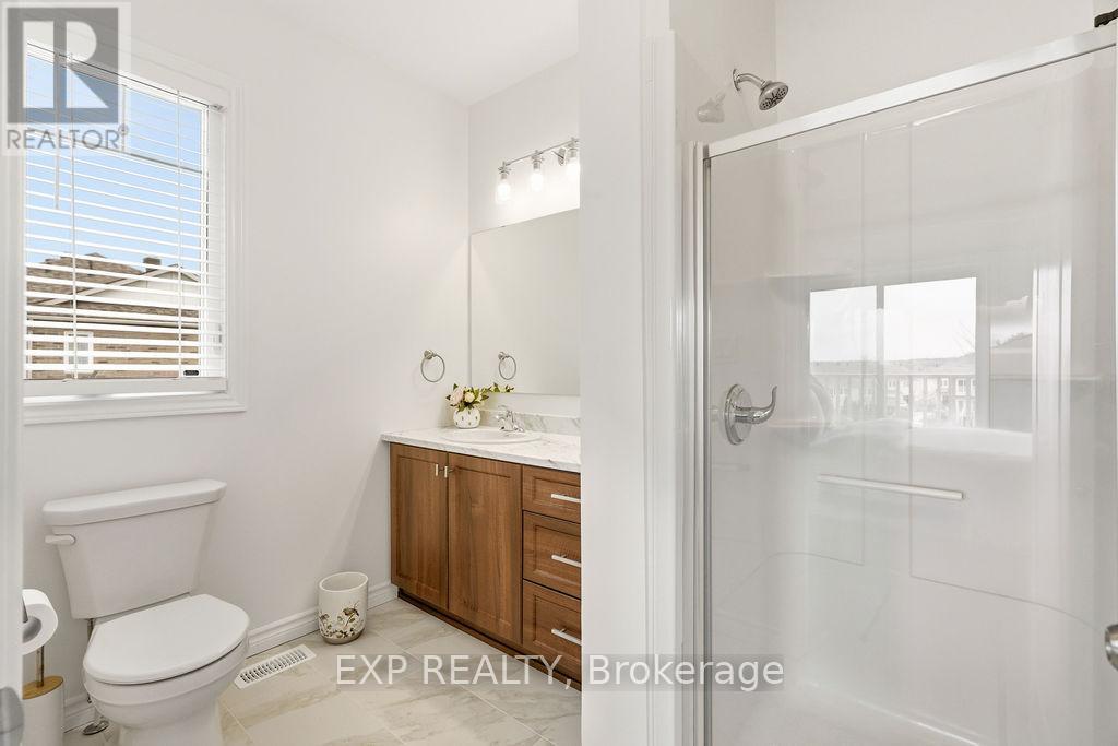 32 - 2621 Longfields Drive Property Photo 25