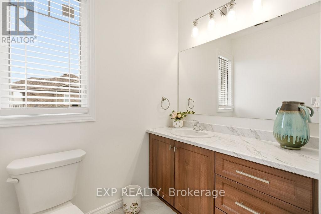 32 - 2621 Longfields Drive Property Photo 26