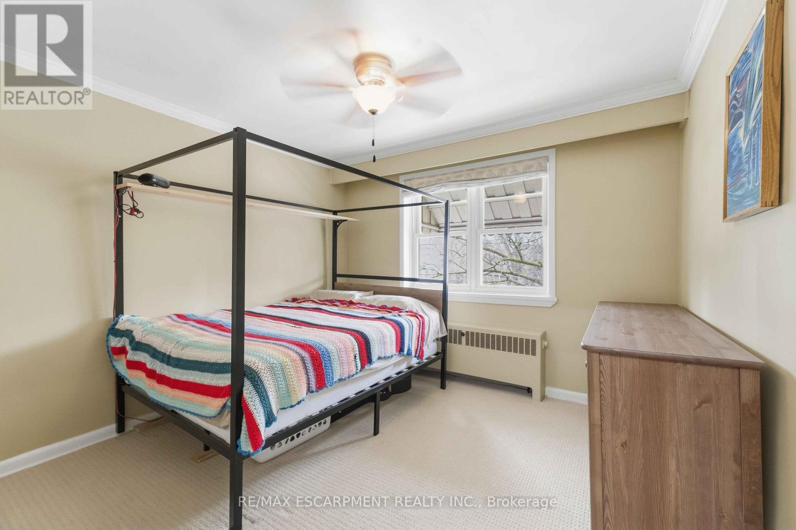 23 - 231 Macnab Street S Property Photo 10