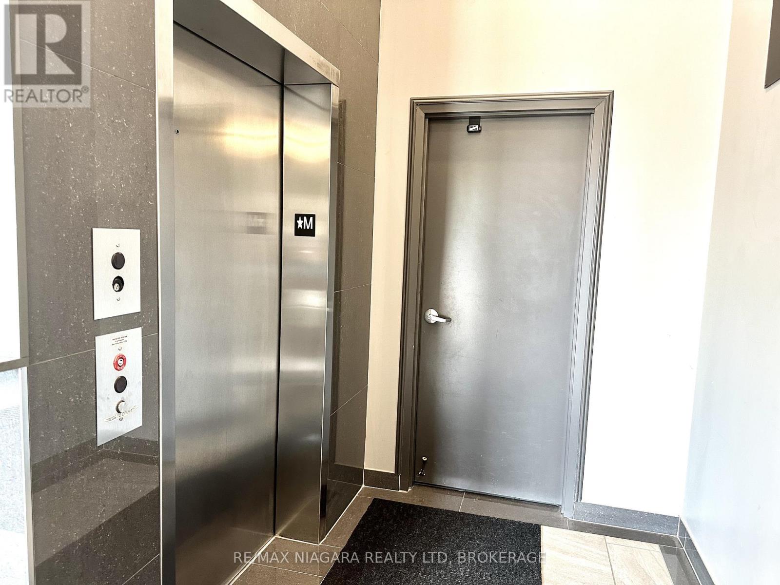 Unit 203 - 359 Carlton Street Property Photo 6