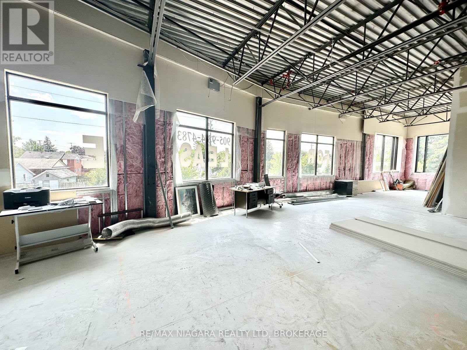 Unit 203 - 359 Carlton Street Property Photo 9
