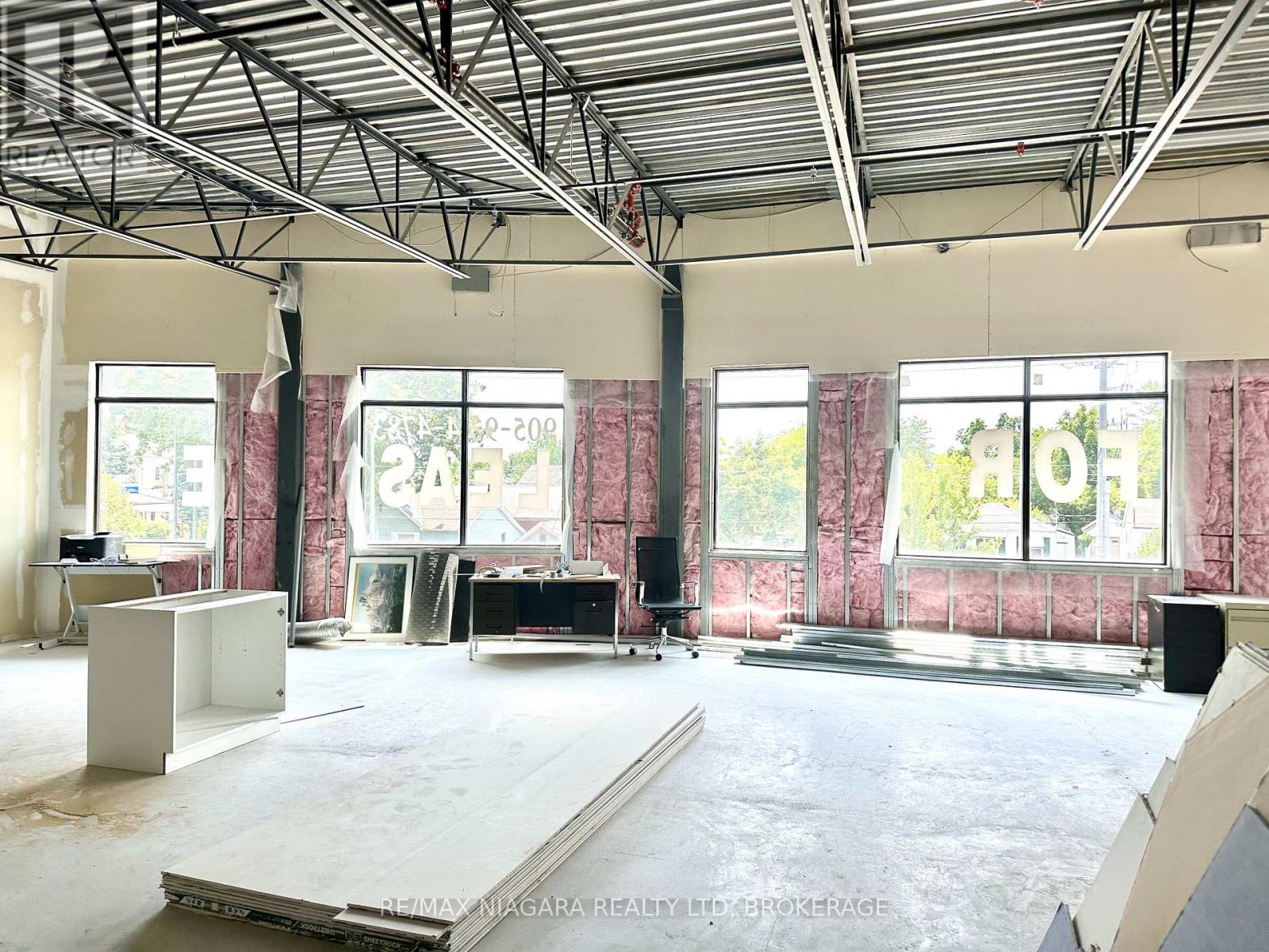 Unit 203 - 359 Carlton Street Property Photo 11