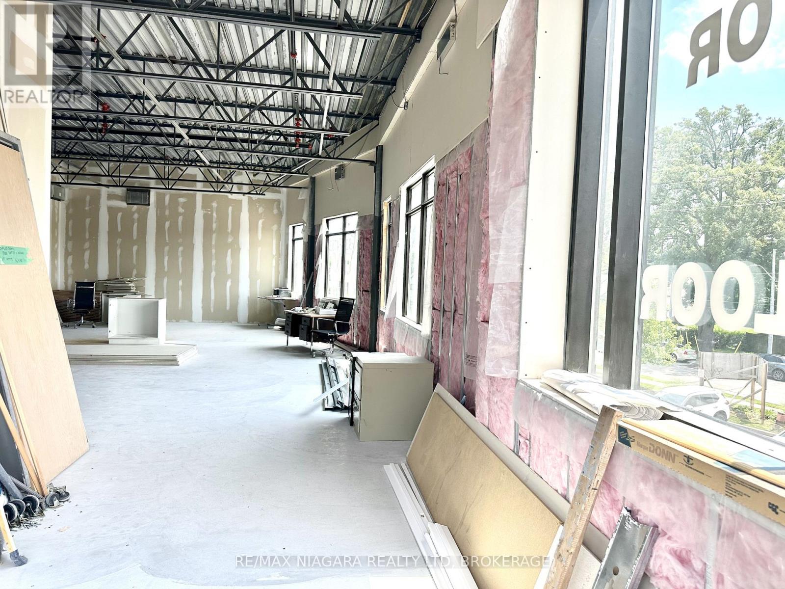 Unit 203 - 359 Carlton Street Property Photo 15