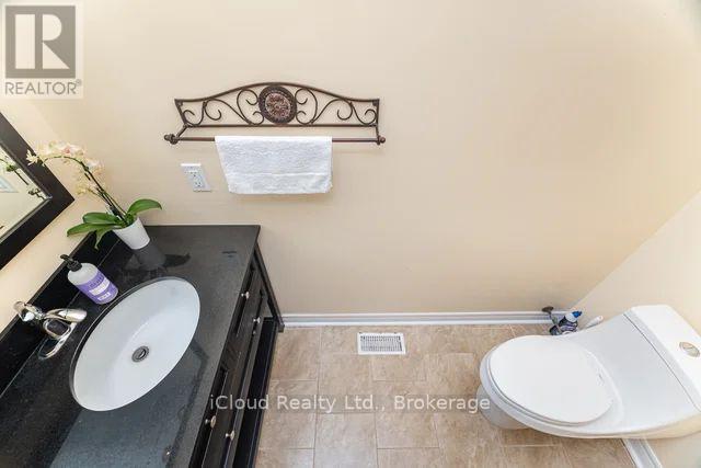 346195 15th Side Road Property Photo 19
