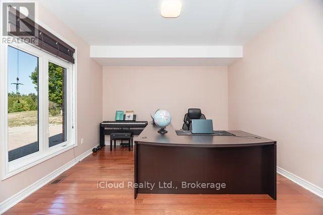346195 15th Side Road Property Photo 22