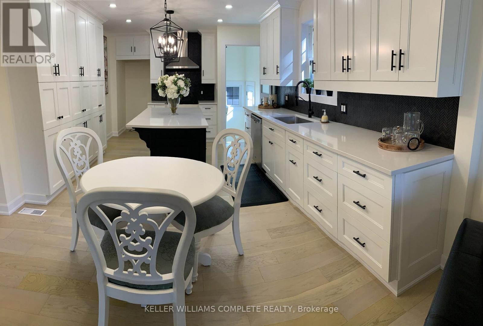 225 Henrietta Street Property Photo 6