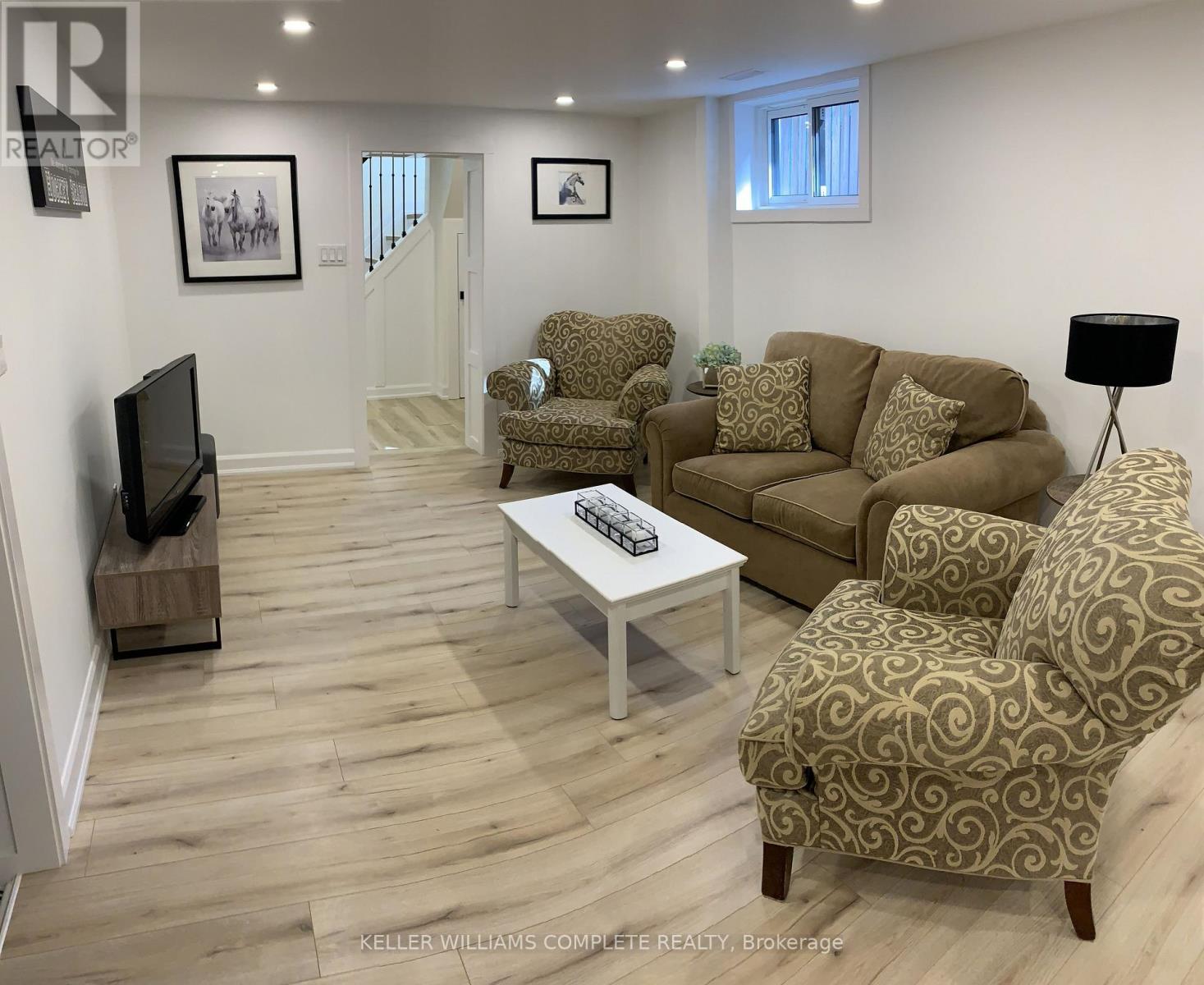225 Henrietta Street Property Photo 16