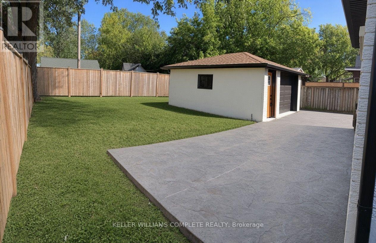 225 Henrietta Street Property Photo 26