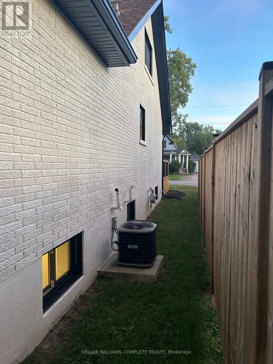 225 Henrietta Street Property Photo 30