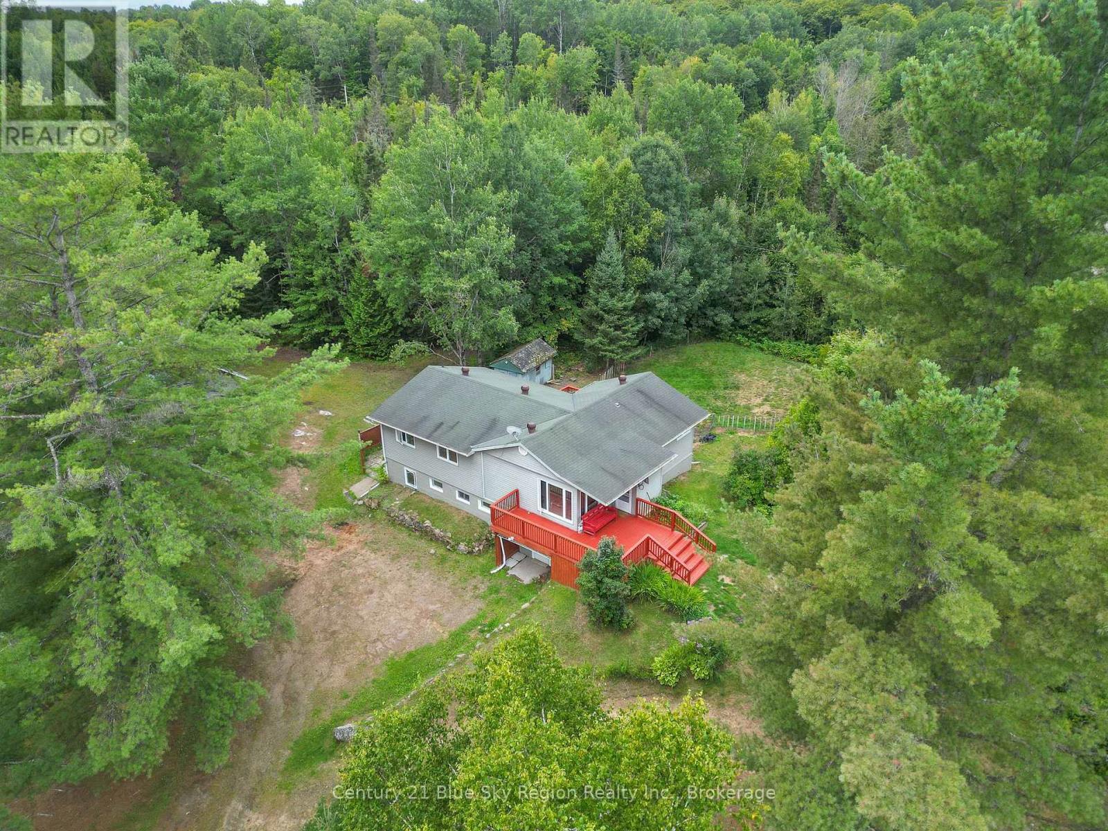 525 Maple Road Property Photo 1