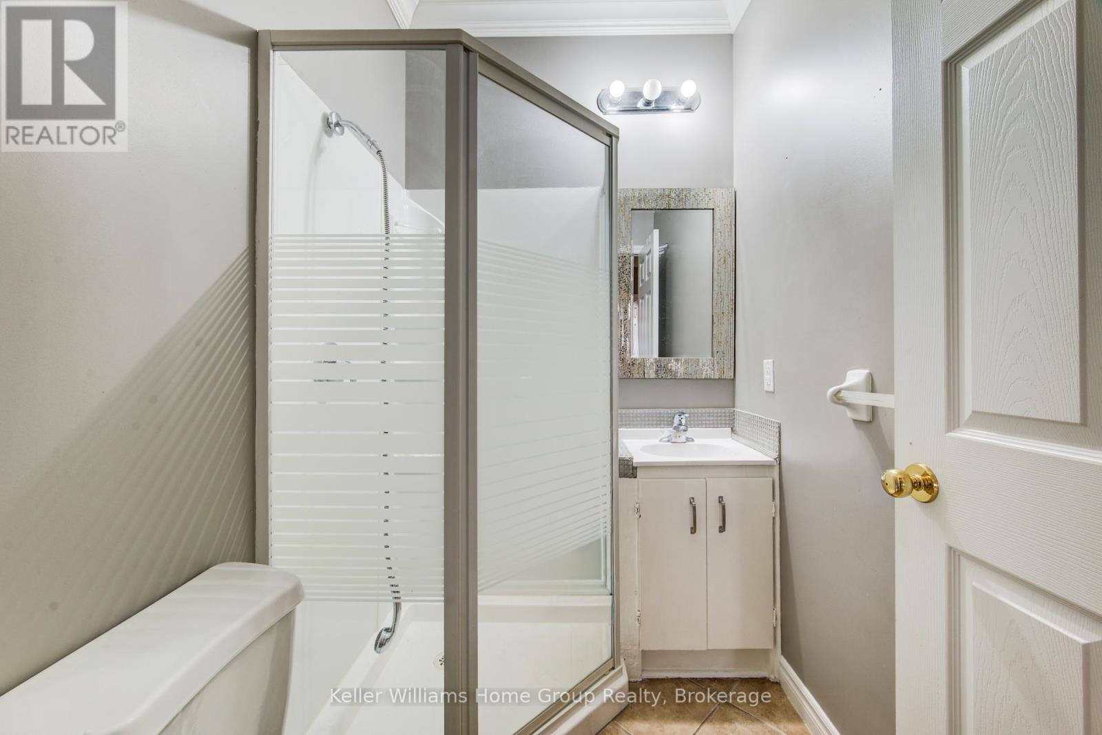 8 Price Street Property Photo 8