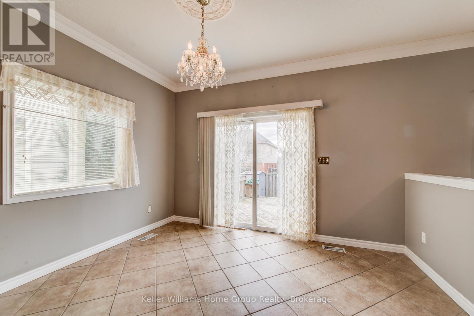 8 Price Street Property Photo 15