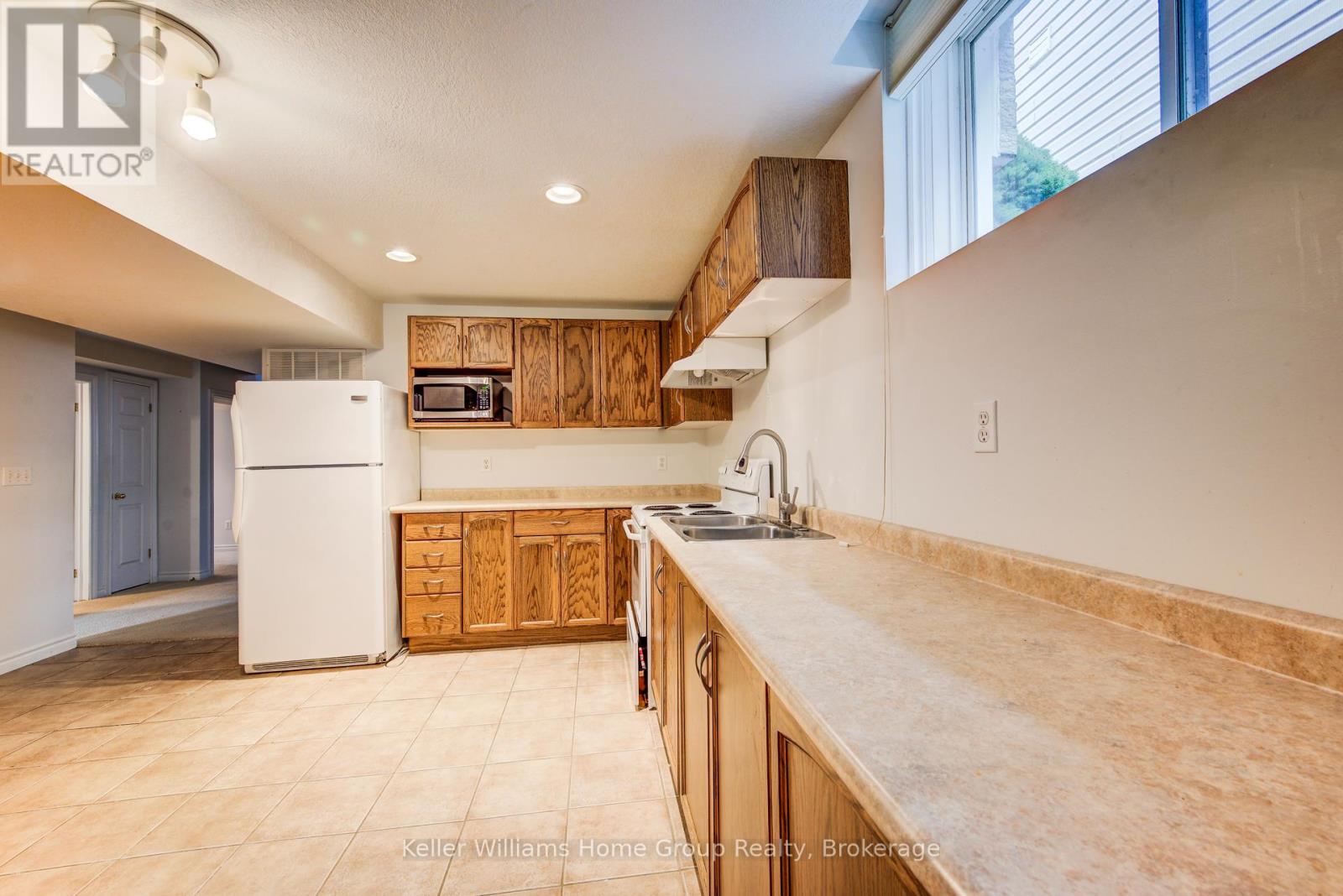 8 Price Street Property Photo 32
