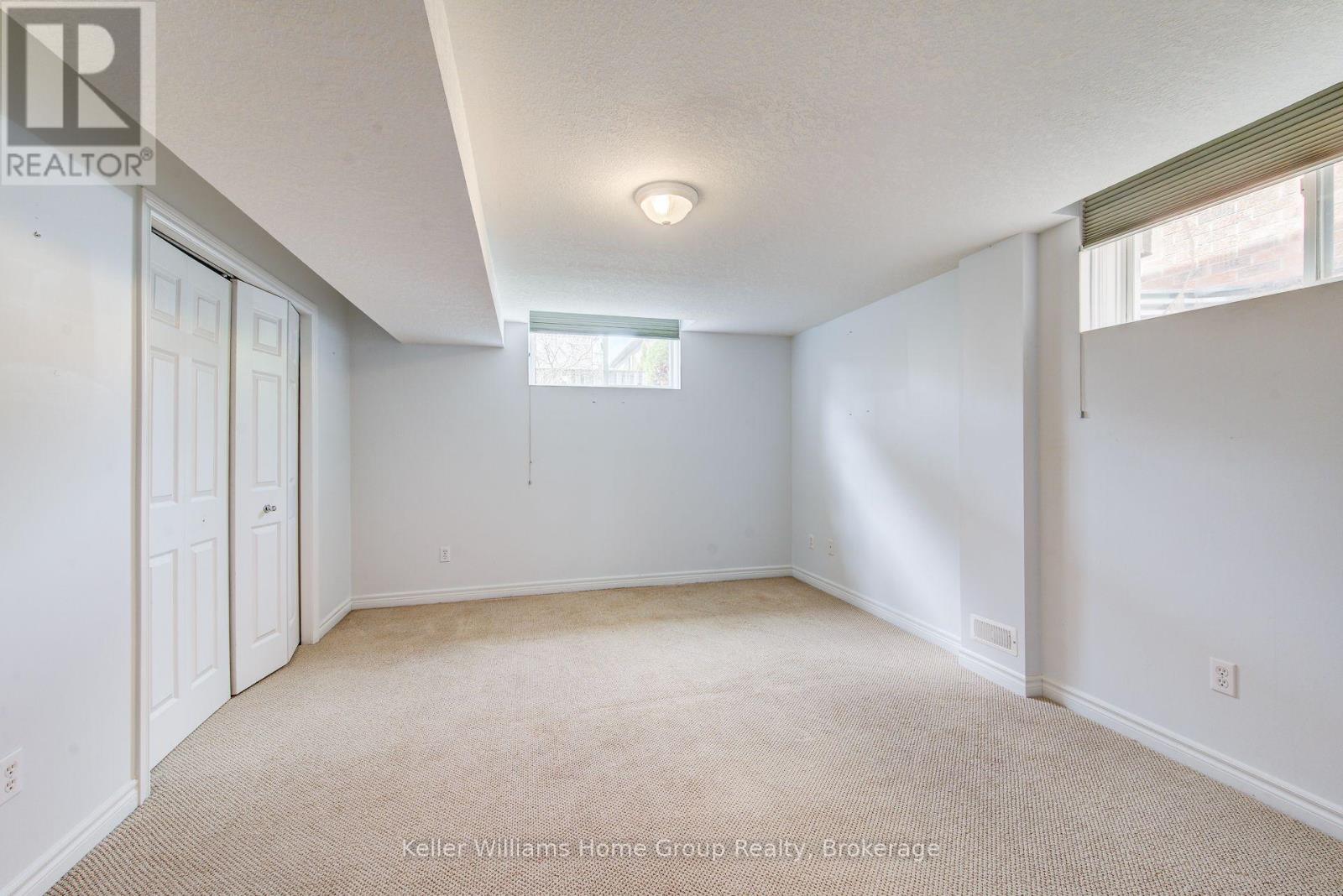 8 Price Street Property Photo 36