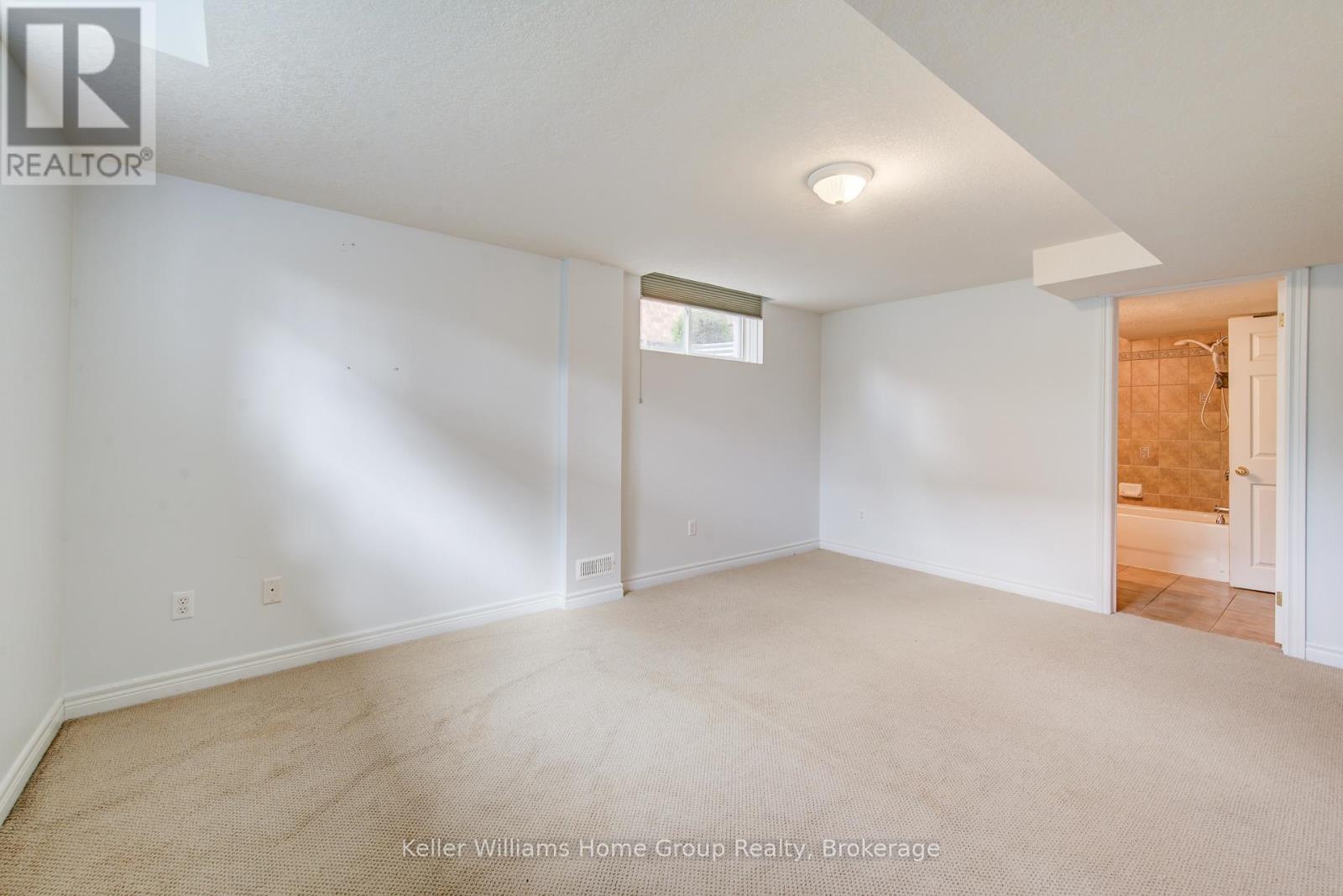 8 Price Street Property Photo 37