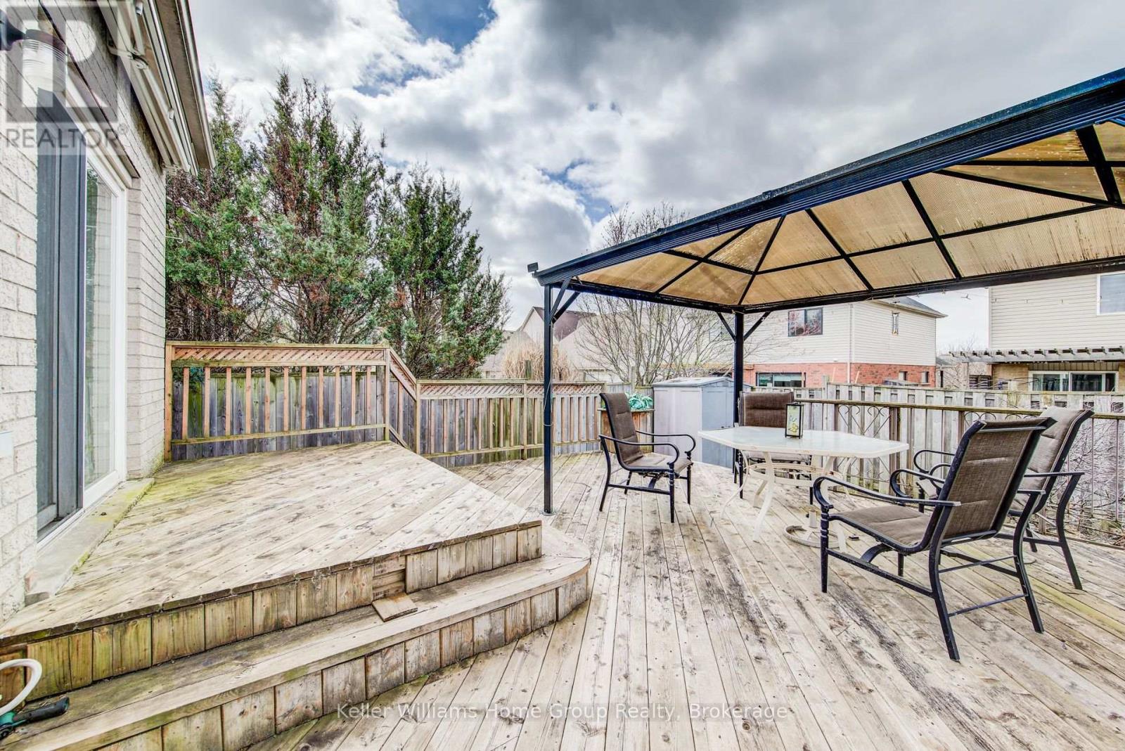 8 Price Street Property Photo 42