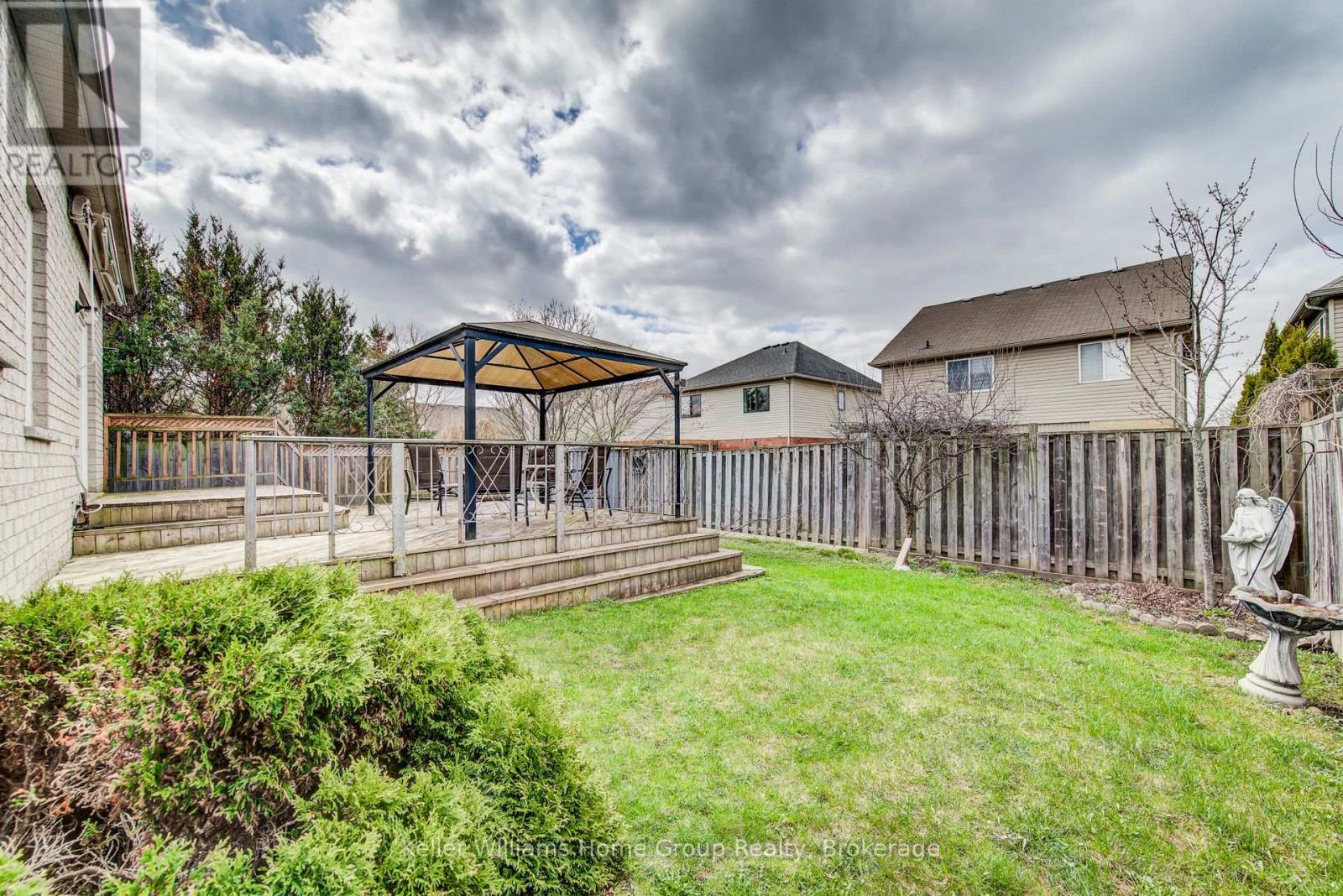 8 Price Street Property Photo 47