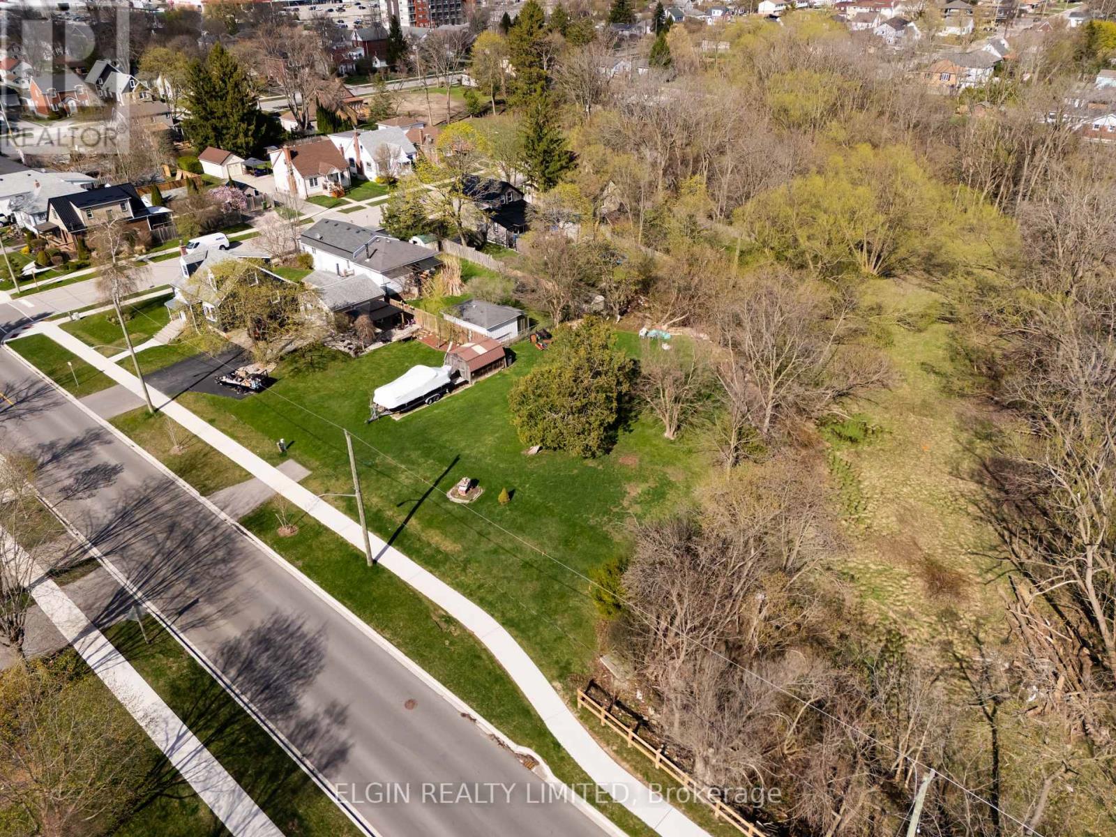 36 Third Avenue Property Photo 3