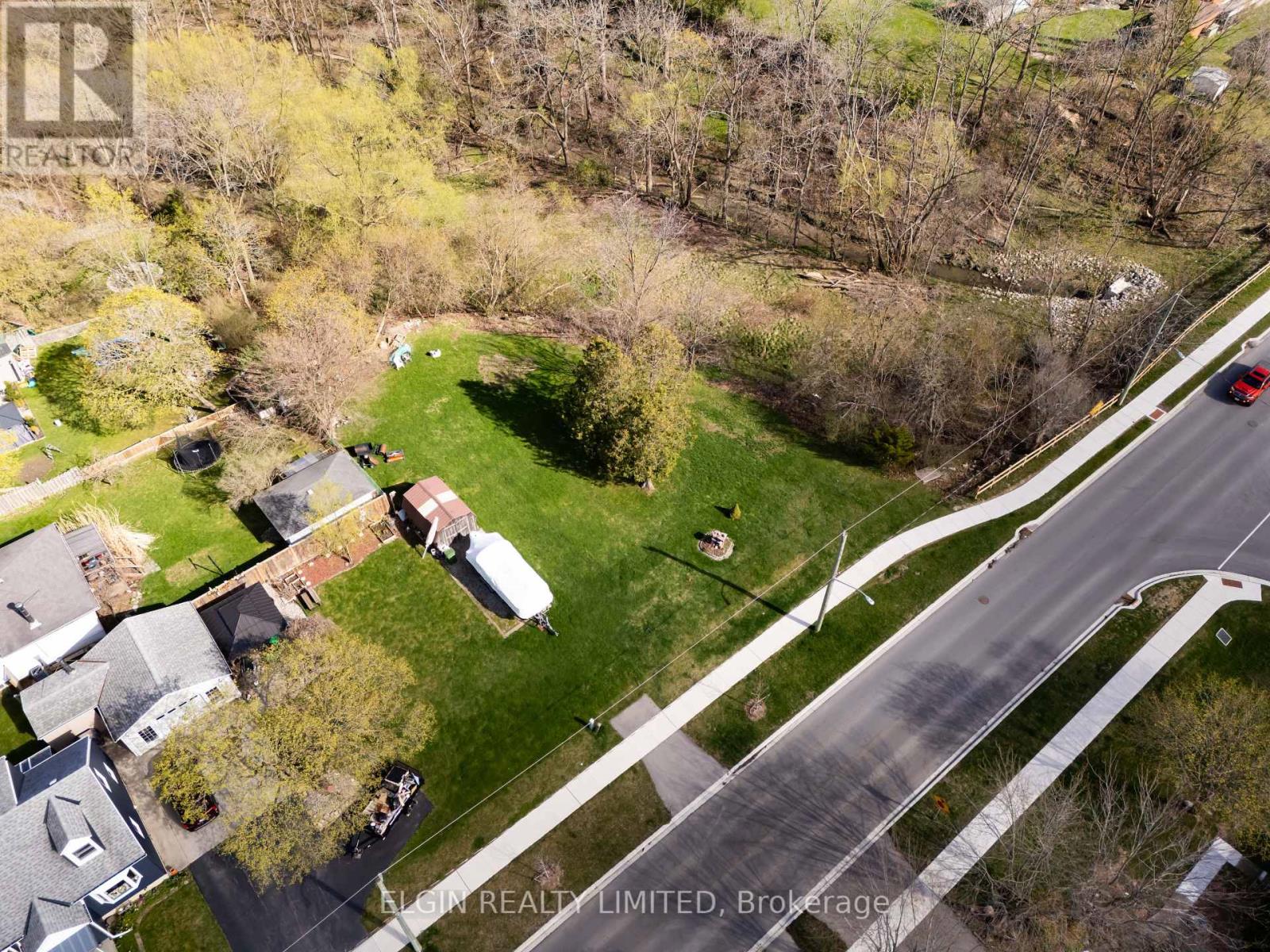 36 Third Avenue Property Photo 5