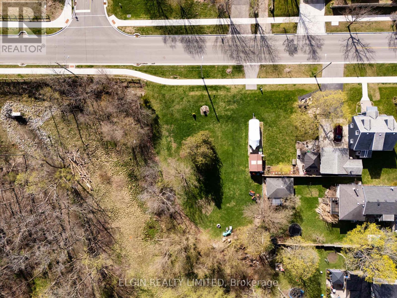 36 Third Avenue Property Photo 8