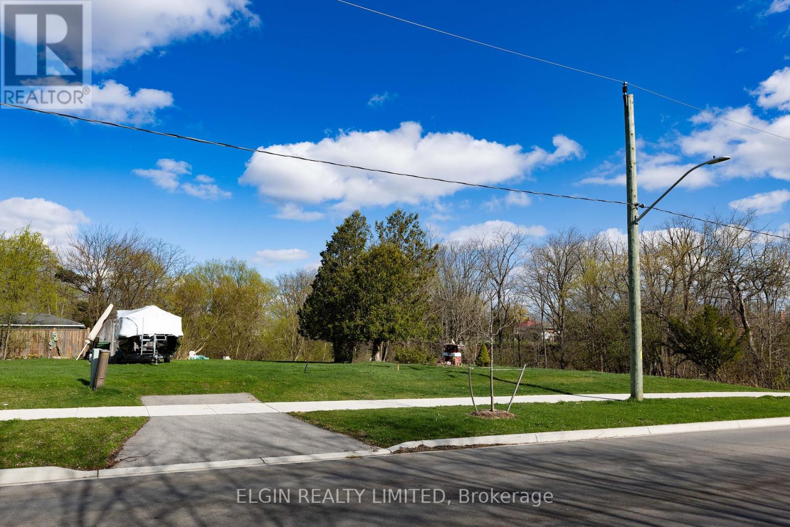 36 Third Avenue Property Photo 15