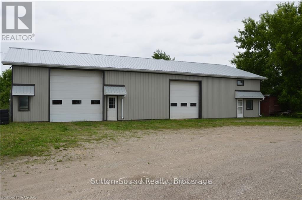 402432 Grey Road 4 Property Photo 1