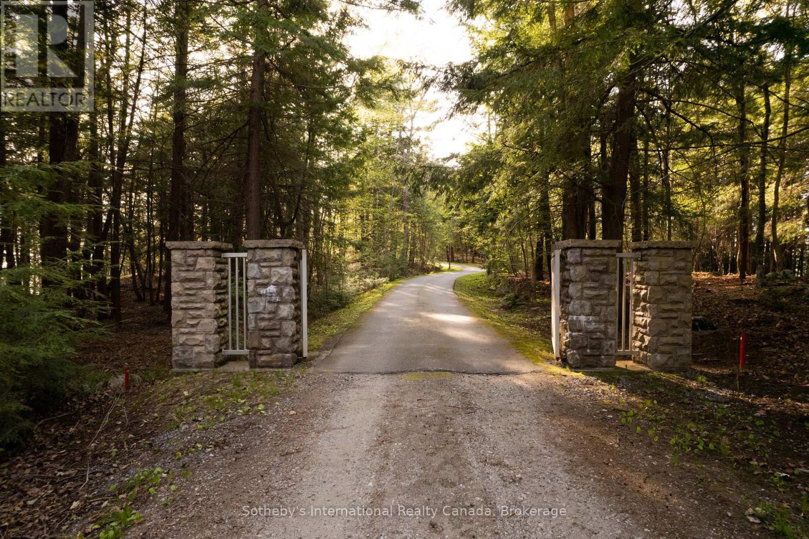 Full - 1250 Waldmere Road Property Photo 4