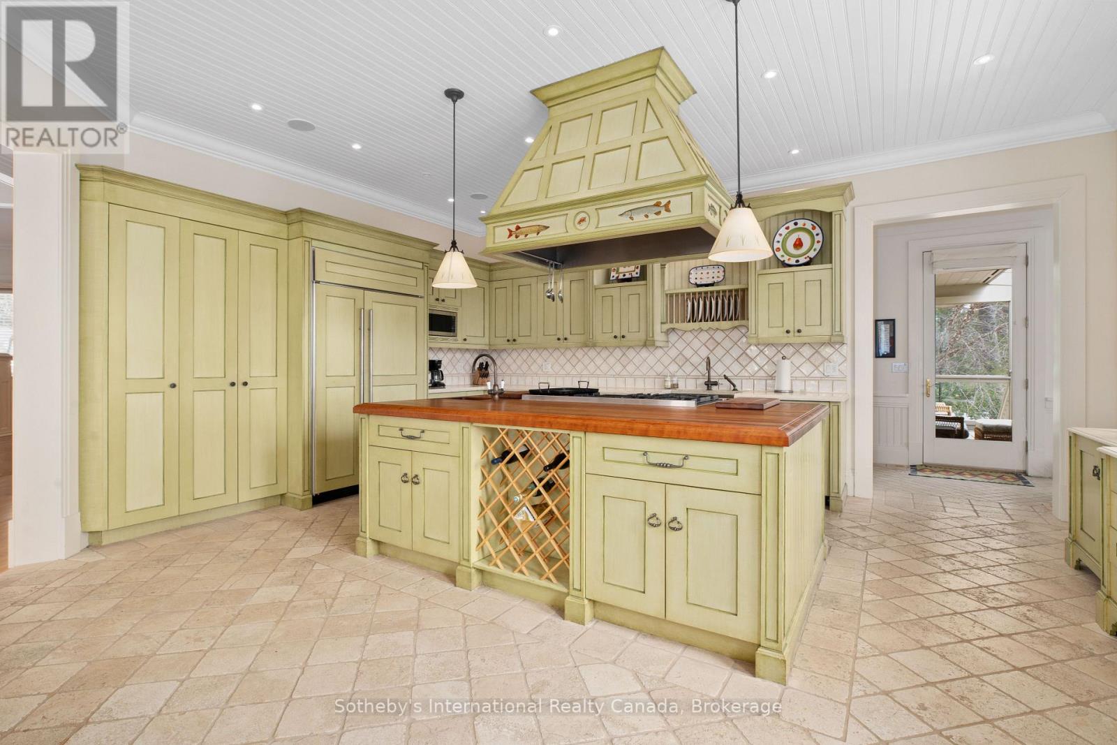 Full - 1250 Waldmere Road Property Photo 11