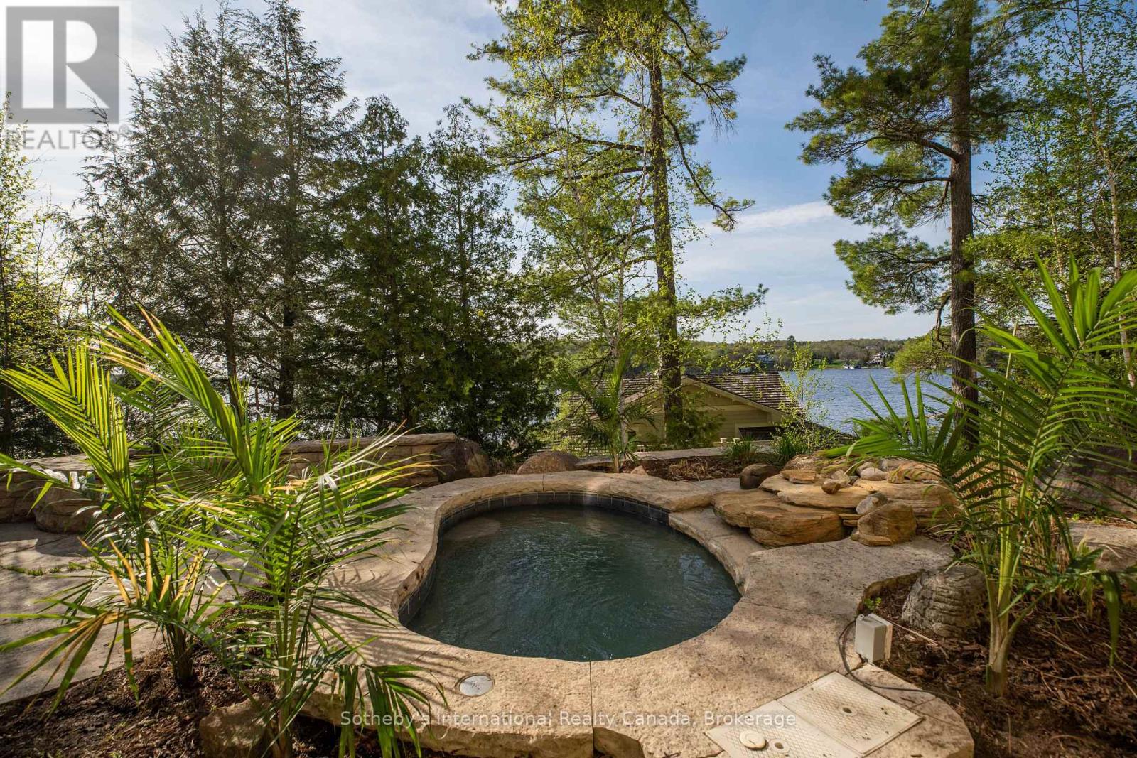 Full - 1250 Waldmere Road Property Photo 16