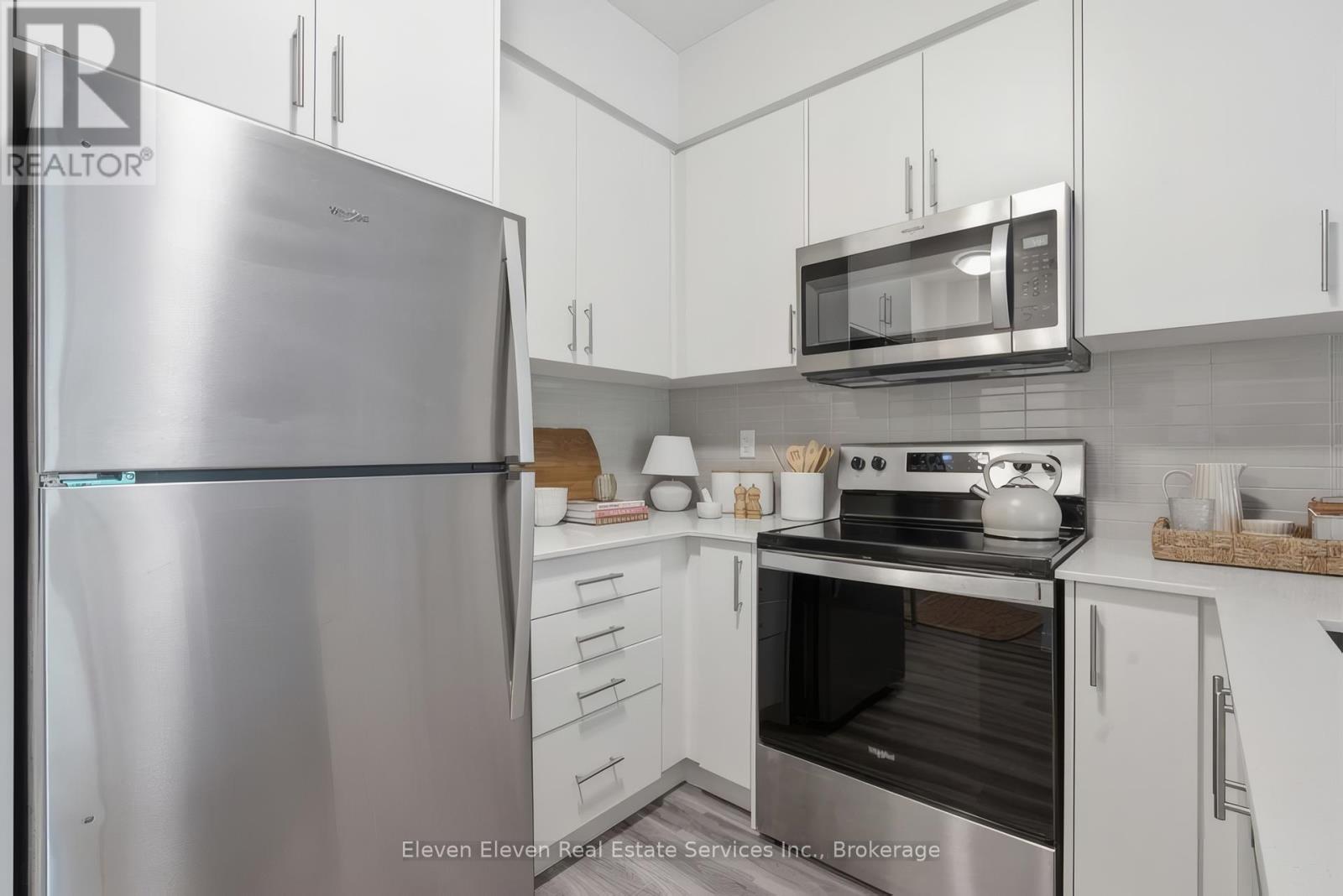 322 - 1100 Lackner Place Property Photo 10