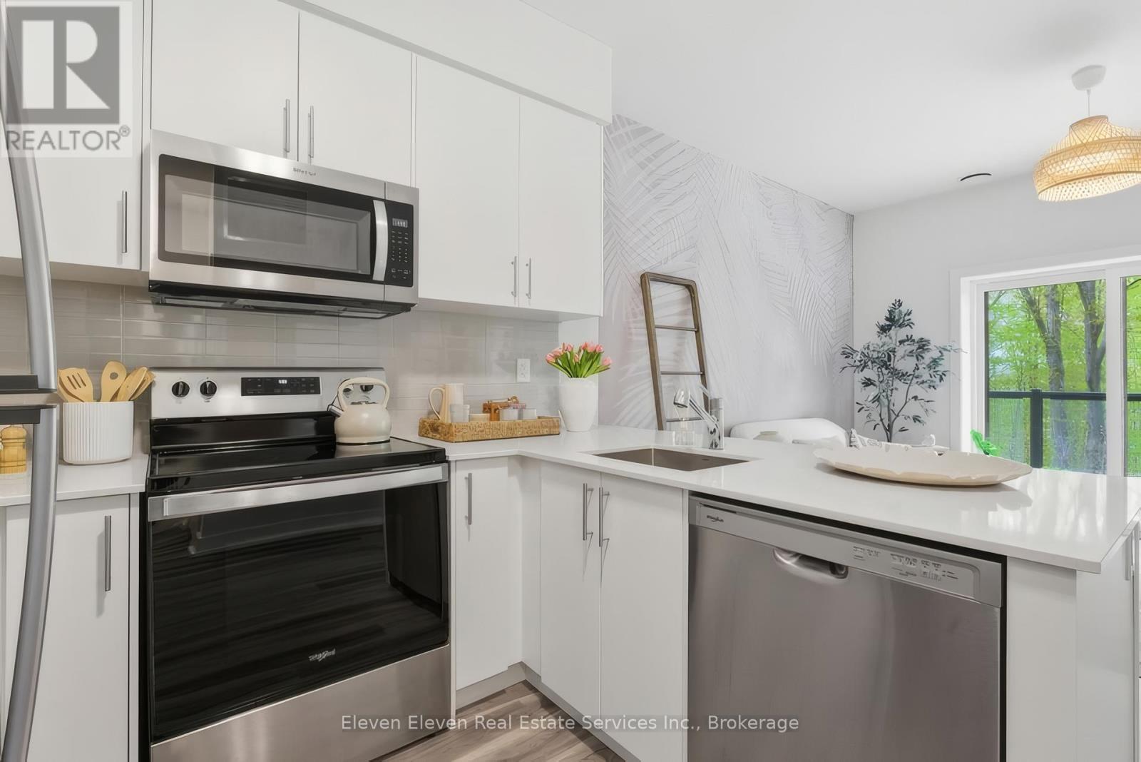 322 - 1100 Lackner Place Property Photo 11