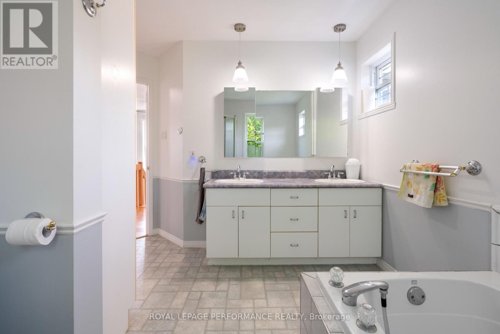 6123 Macbain Street Property Photo 13