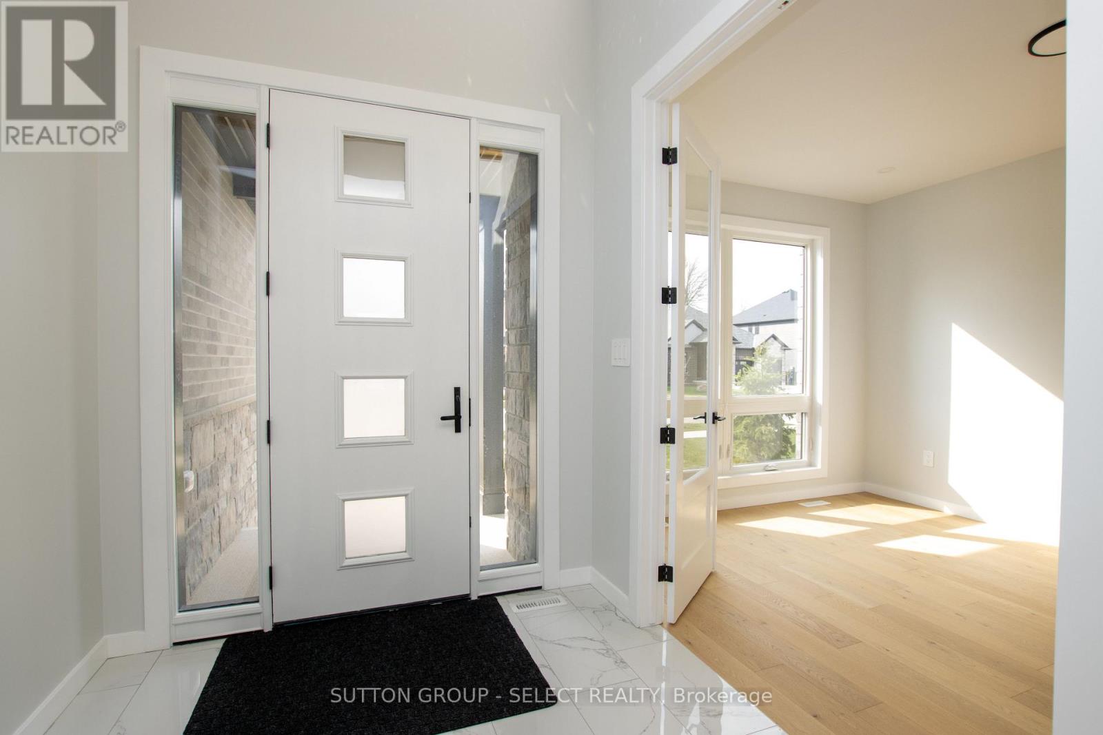 88 Optimist Drive Property Photo 3