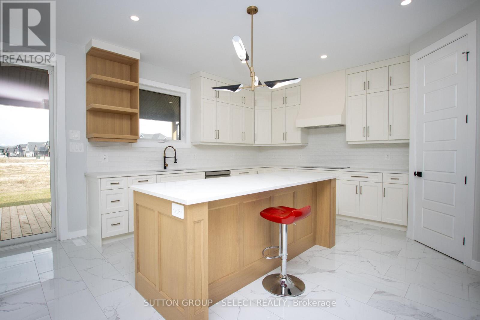88 Optimist Drive Property Photo 10