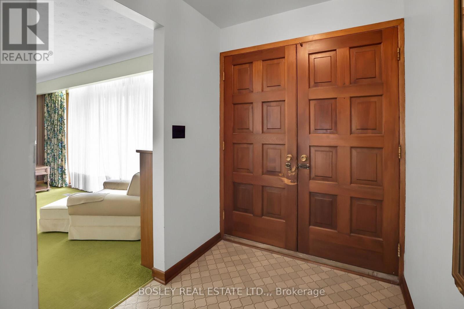 1320 Niagara Stone Road Property Photo 2